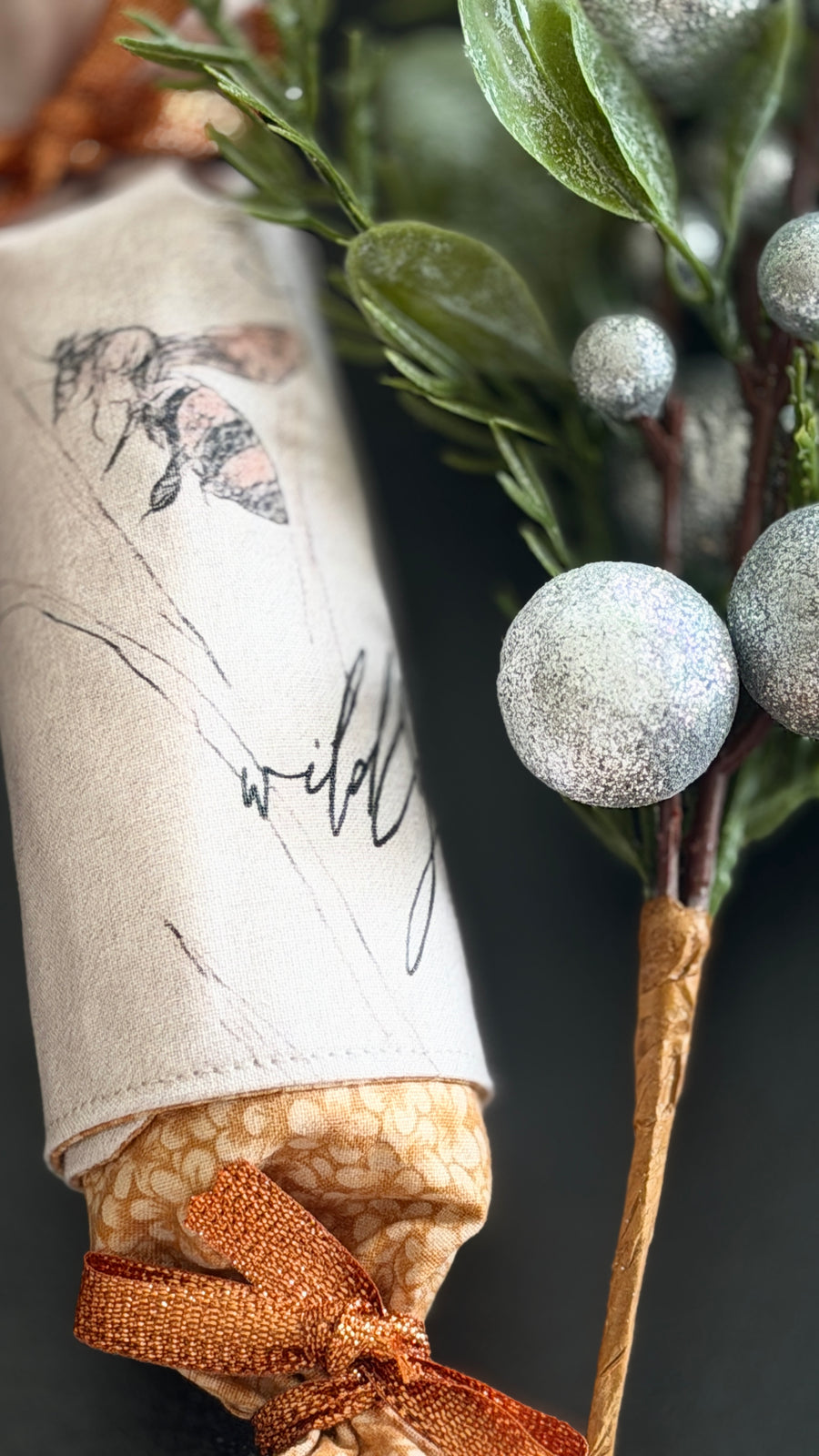 Christmas Bee Bon Bon